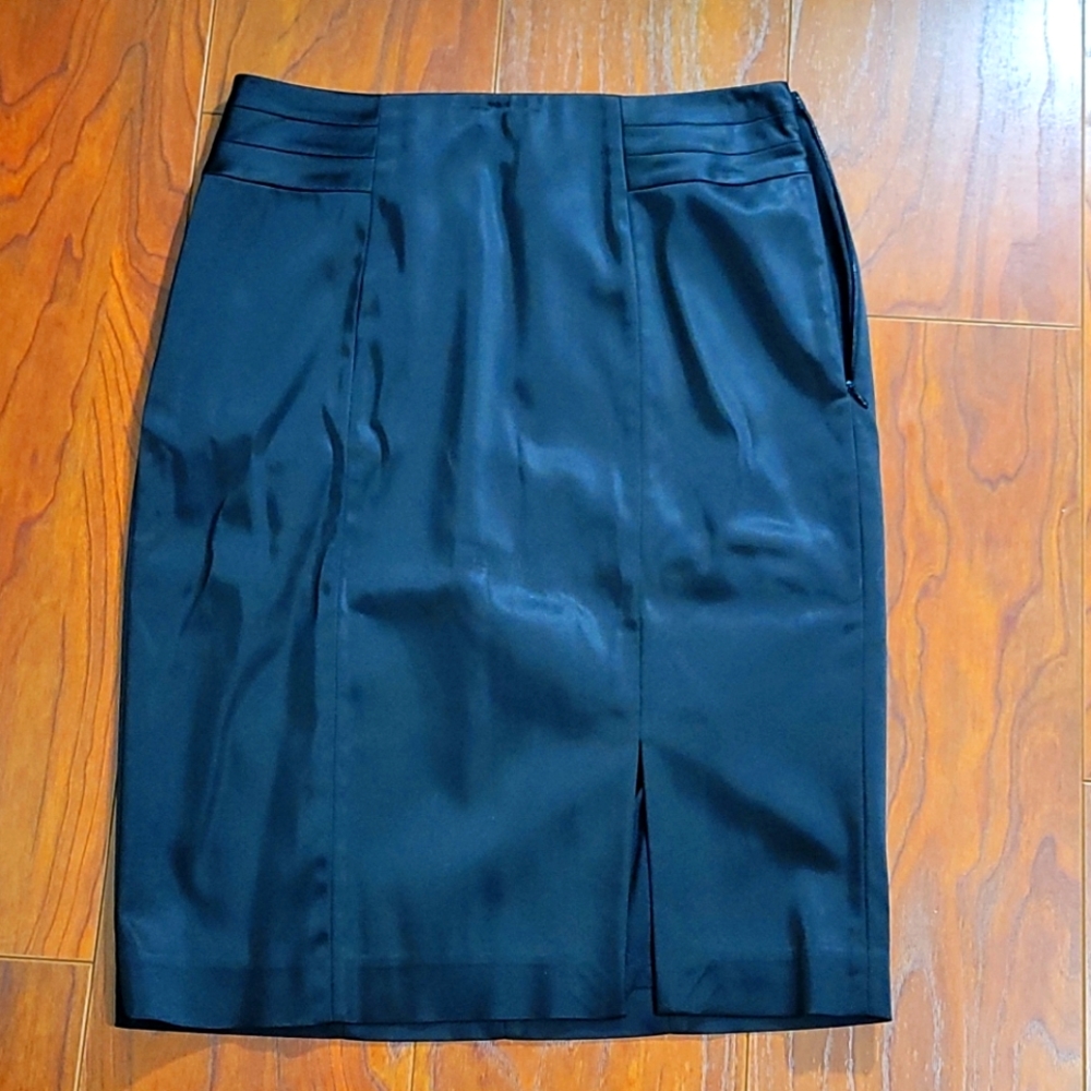 White House Black Market Skirt pencil
